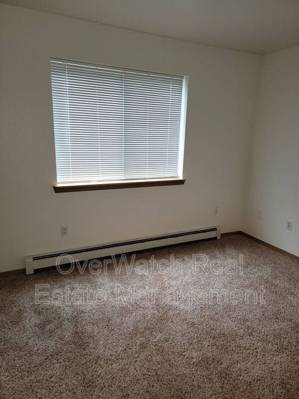 Building Photo - 3405 Oregon Dr