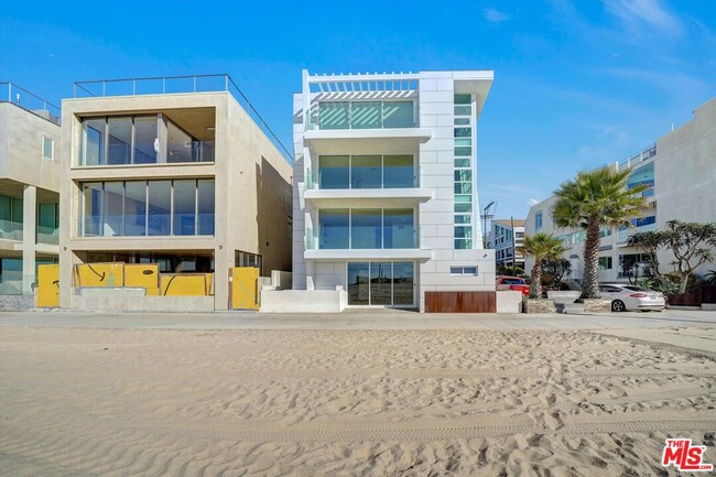 Building Photo - 5113 Ocean Front Walk