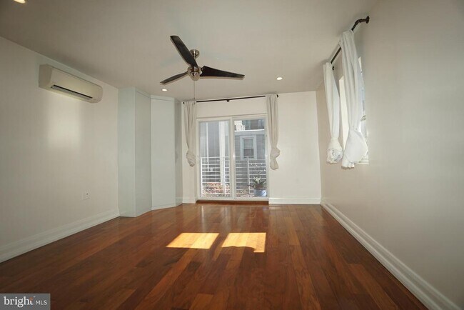 Building Photo - 1707 N Howard St