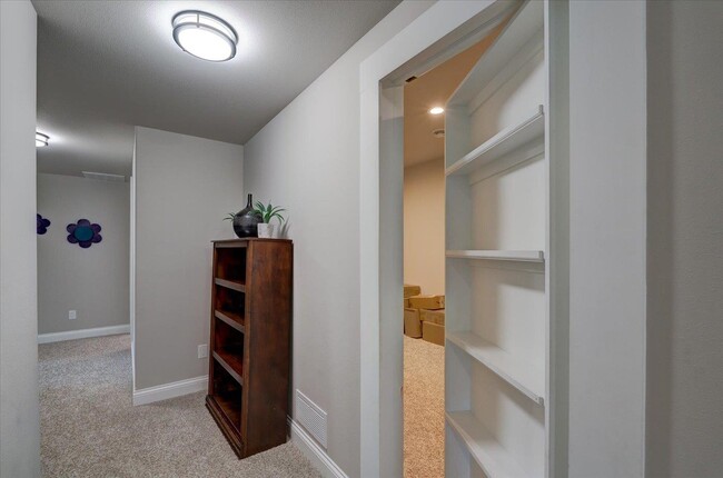 Building Photo - 1002 Millies Way
