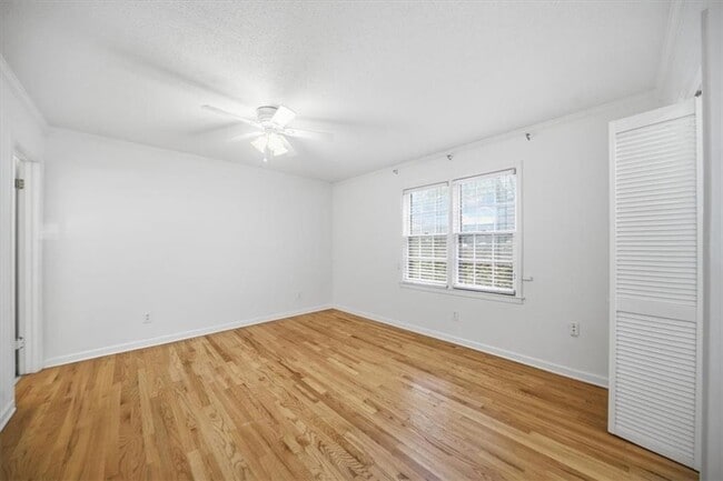 Building Photo - 26 Arpege Way NW