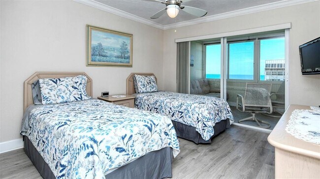 Building Photo - 1125 W Peppertree Dr