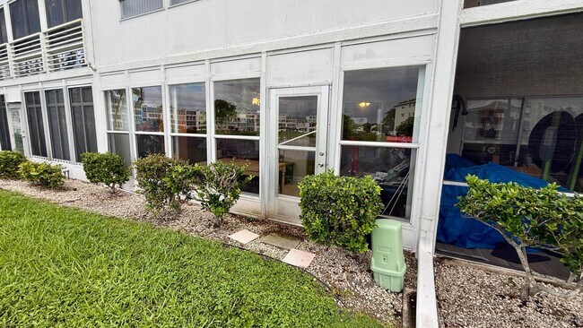 Building Photo - 1037 Ashby D