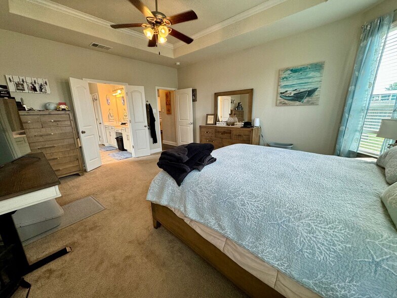 Building Photo - 6605 Alabaster Dr