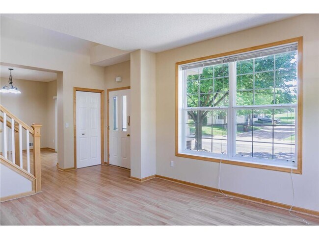 Building Photo - 875 Braunworth Ct