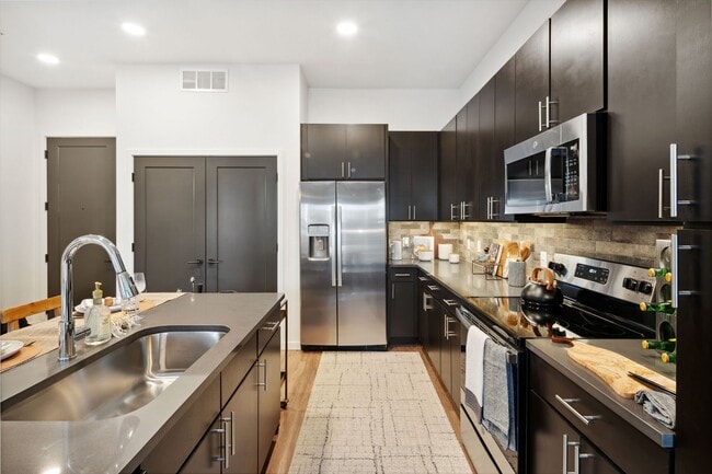 Building Photo - Bridges at Flatiron