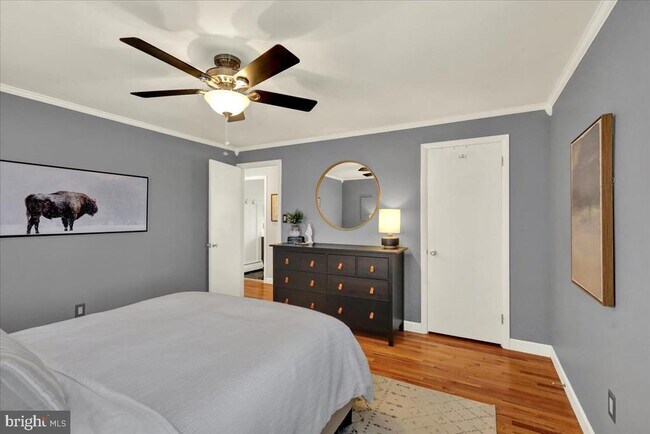 Building Photo - 88 E College Ave