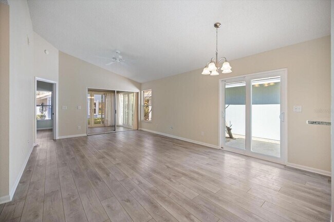 Building Photo - 856 Chatham Dr