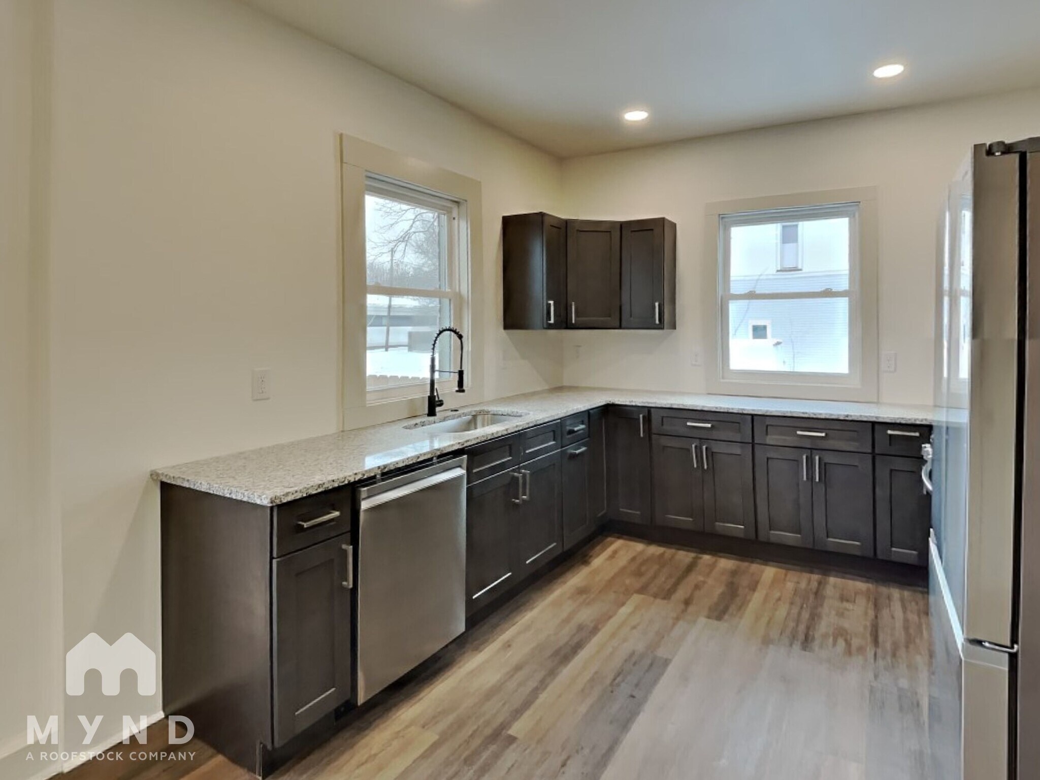 Building Photo - 1724 Woodlawn Ave