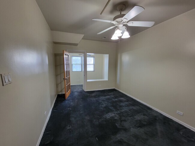 Building Photo - 7141 S Euclid Ave