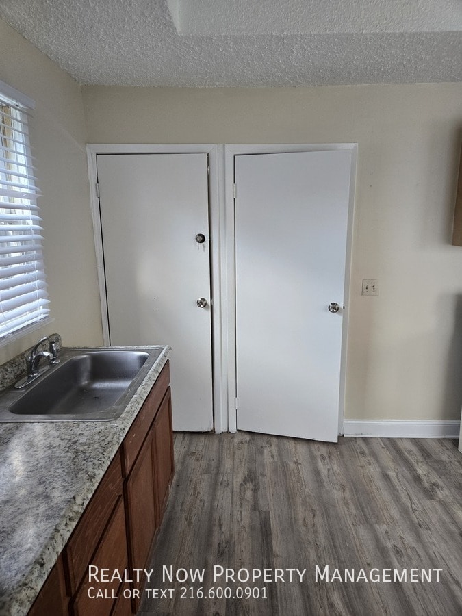 Building Photo - 2086 W 81st St