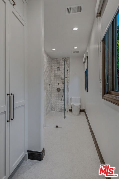 Building Photo - 4265 Denny Ave