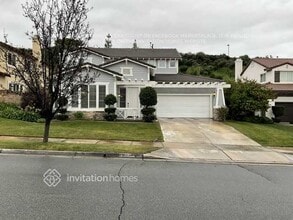 Building Photo - 33885 Pinehurst Dr