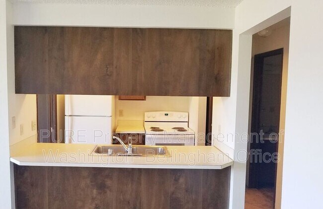 Building Photo - 808 21st St