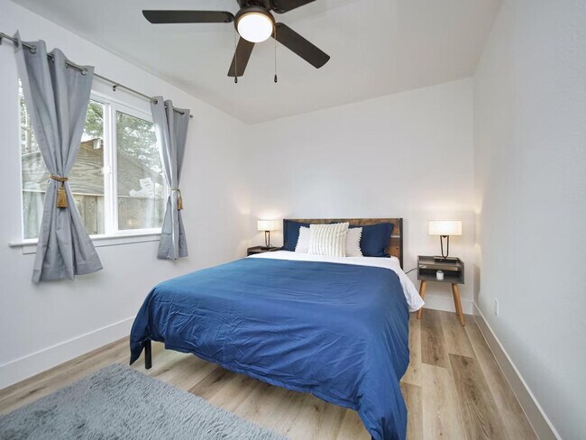 Building Photo - 1364 Sylvia Dr