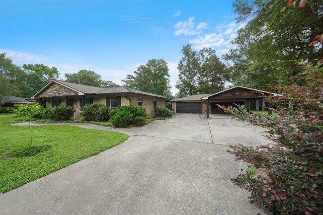 Building Photo - 143 Linnwood Dr