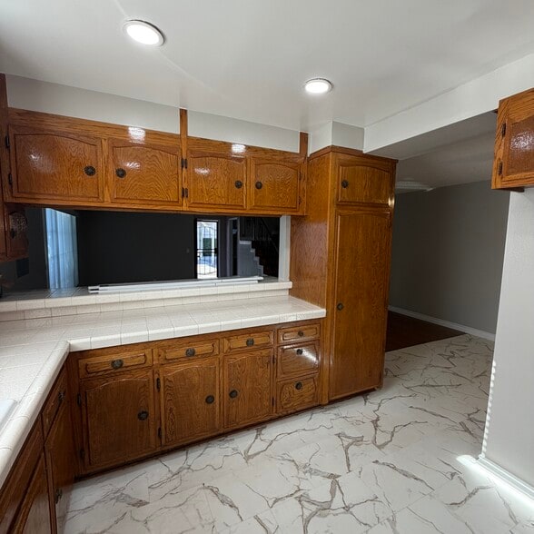 Building Photo - 17632 Los Alimos St
