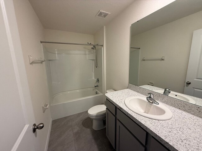 Building Photo - Newly built 3 bedroom home in a quiet Cul-de-sac