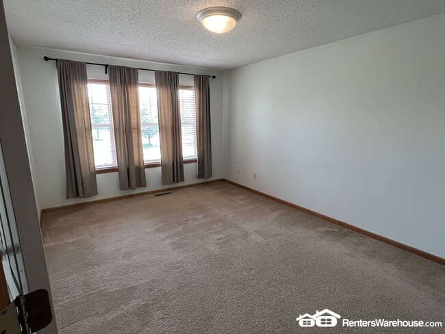 Building Photo - 17058 Embers Ave