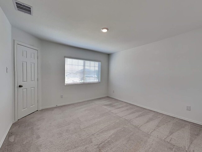 Building Photo - 24102 Mustang Run Dr