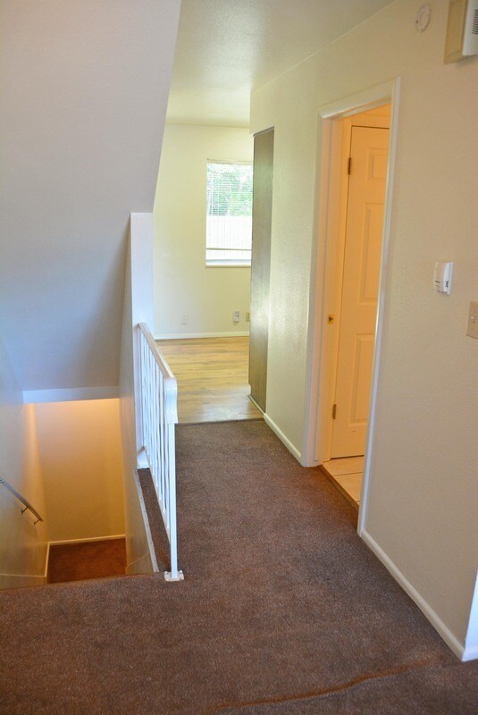 Building Photo - 1867 N 840 W