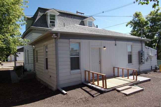 Building Photo - 1614 Seymour Ave