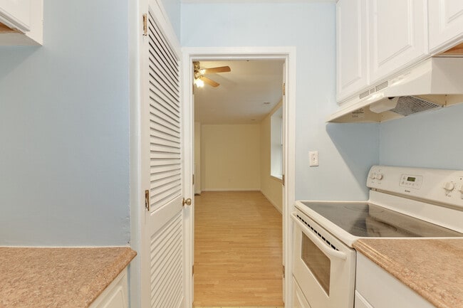 Building Photo - 2012 O St NW