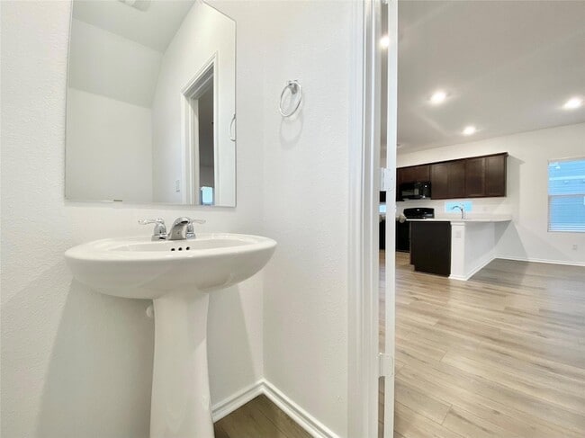 Building Photo - 1548 Weatherford Ln