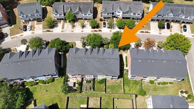 Building Photo - 9042 Parlor Dr