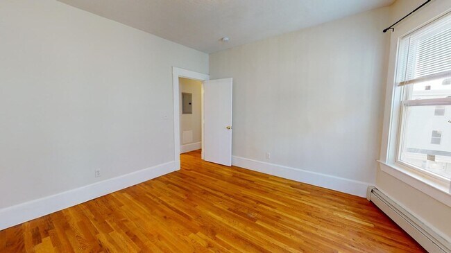 Building Photo - 11 Elder St