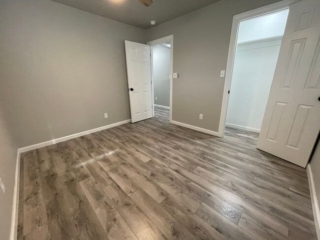 Building Photo - * Move-In Special * Beautiful 3 Bed 2 Bath...