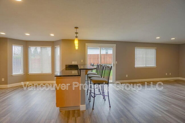 Building Photo - 5606 NE 48th Ave