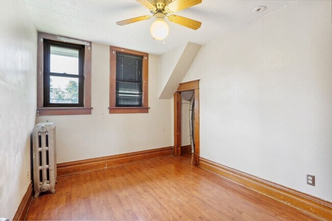 Building Photo - 1721 Clay St