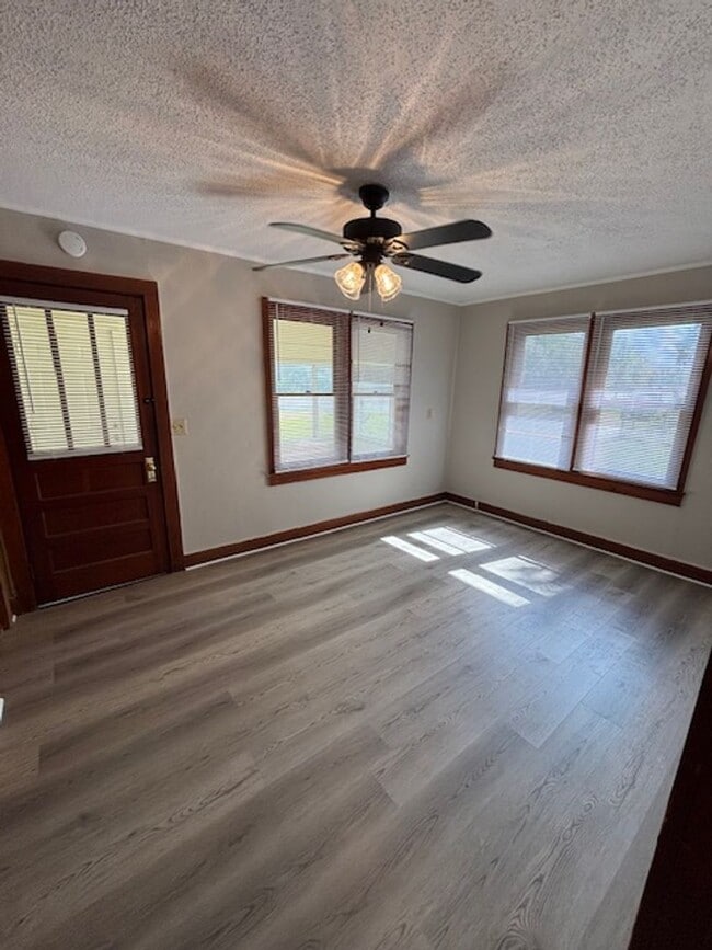 Building Photo - 8469 Cobb Rd