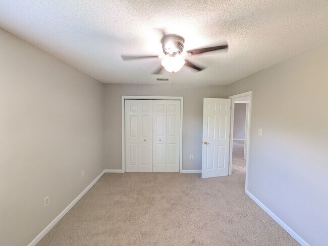 Building Photo - 531 Blue Ridge Crossing