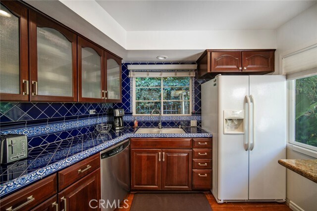 Building Photo - 33915 Robles Dr