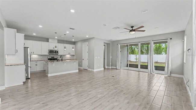 Building Photo - 6265 Dolostone Dr