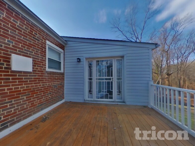 Building Photo - 1614 Thomas Rd