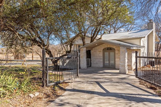 Building Photo - 1701 E Lake Dr