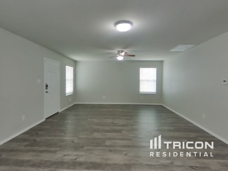 Building Photo - 8443 Amistad Cove