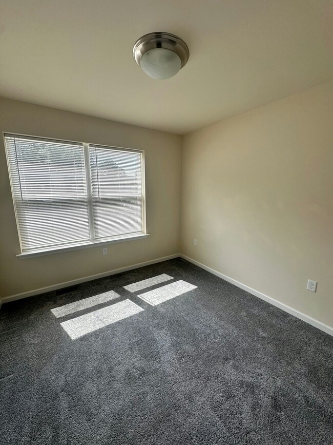 Building Photo - 123 High Pointe Dr