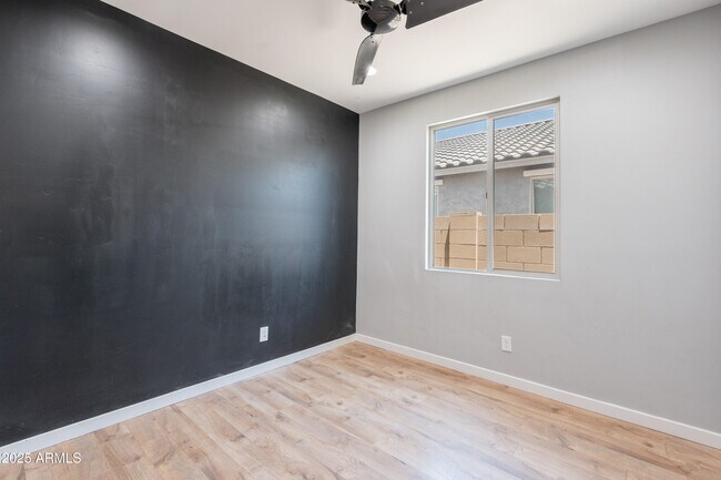 Building Photo - 9570 W Whispering Wind Dr