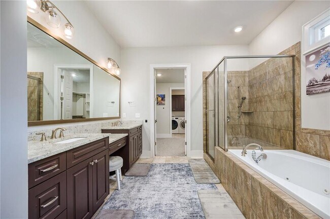 Building Photo - 513 Camden Hall Dr