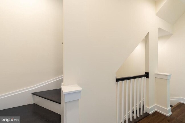 Building Photo - 25 S Bethel St