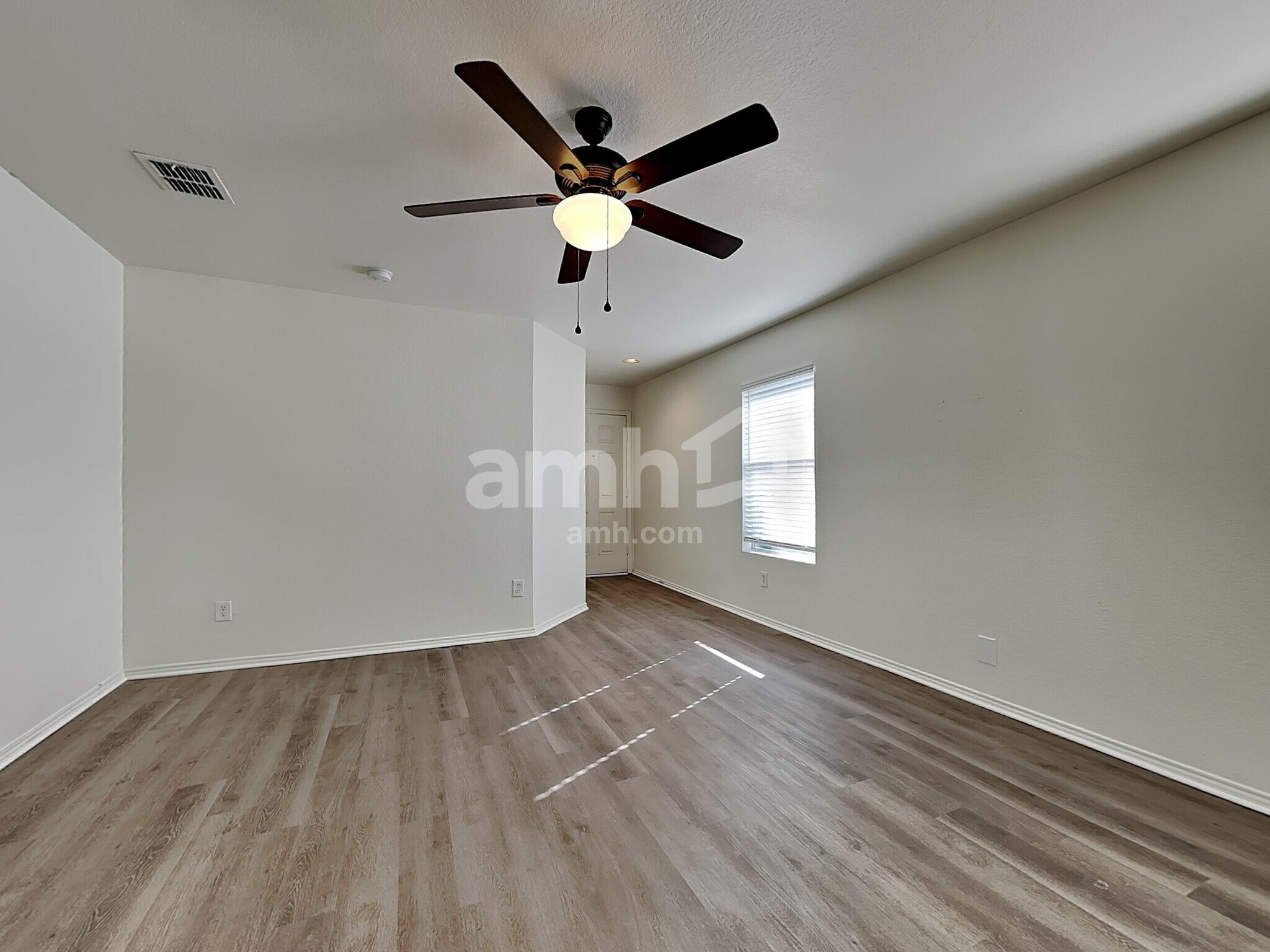 Building Photo - 1995 Kickapoo Trl