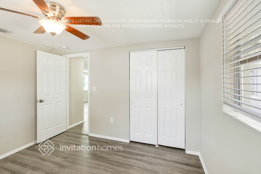 Building Photo - 7935 Fox Hollow Dr