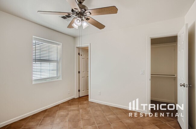 Building Photo - 619 S Sirrine