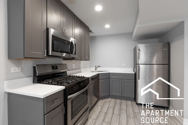 Building Photo - 3210 S May St