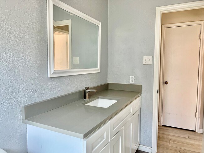 Building Photo - 2903 Bentley Ct