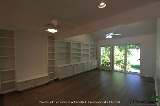 Building Photo - 140-140 Hako St